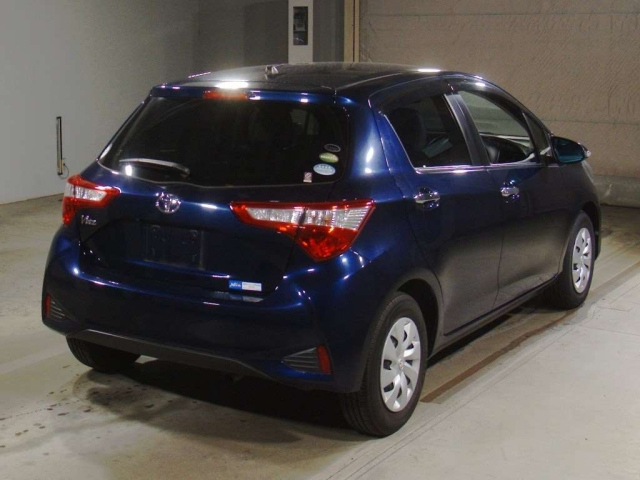TOYOTA VITZ 2018