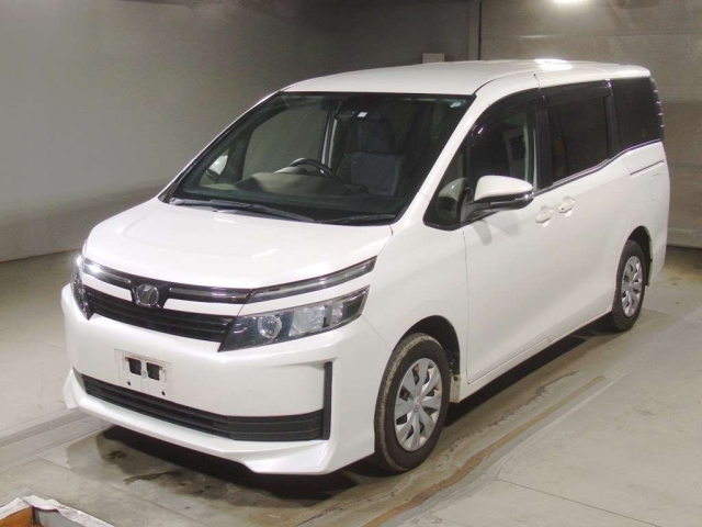 TOYOTA VOXY 2016