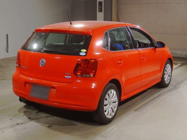 VOLKSWAGEN POLO 2010