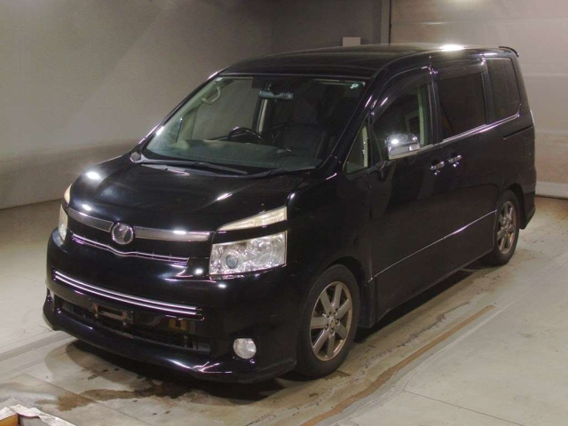 TOYOTA VOXY 2008
