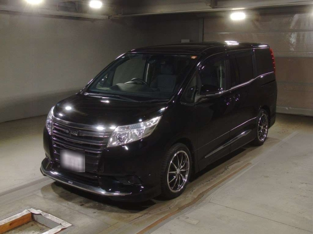 TOYOTA NOAH 2016