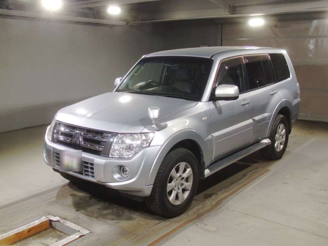 MITSUBISHI PAJERO 2012