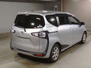 TOYOTA SIENTA 2016
