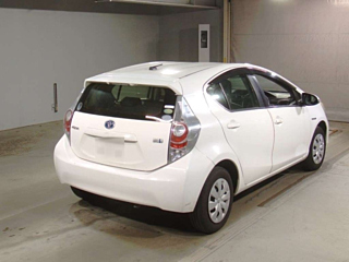 TOYOTA AQUA 2013