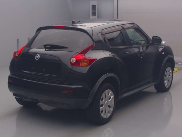NISSAN JUKE 2011