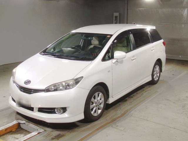 TOYOTA WISH 2010