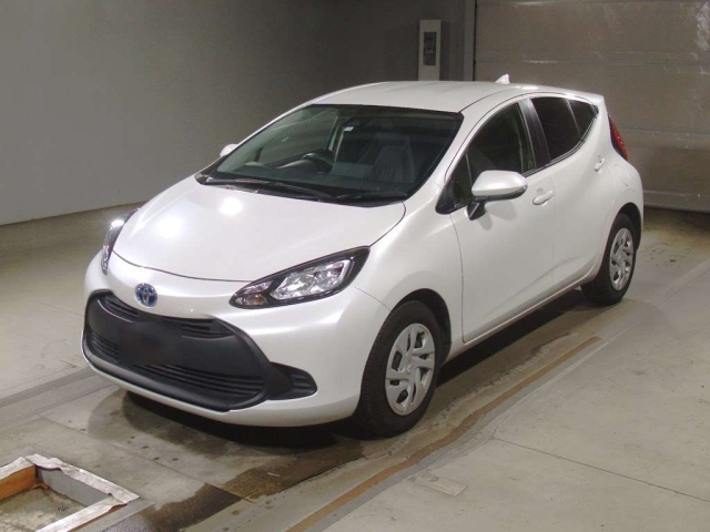 TOYOTA AQUA 2022