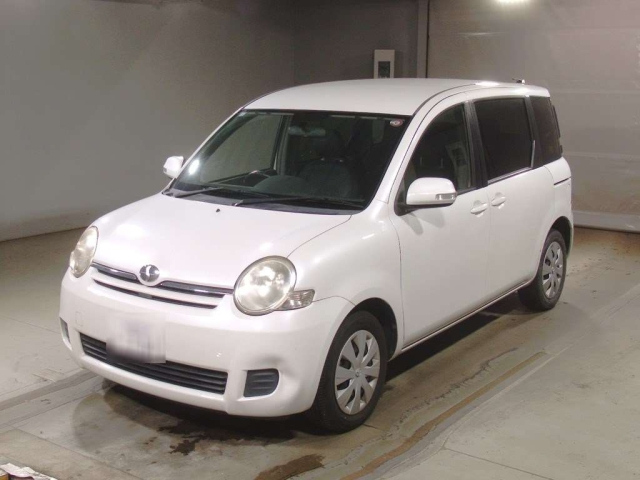 TOYOTA SIENTA 2012