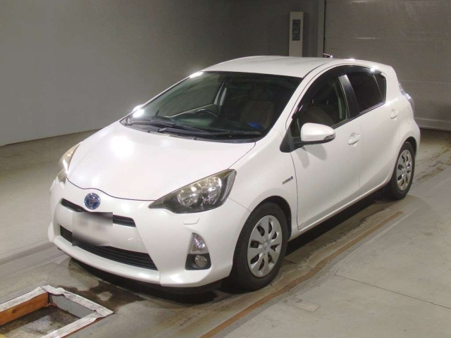 TOYOTA AQUA 2012