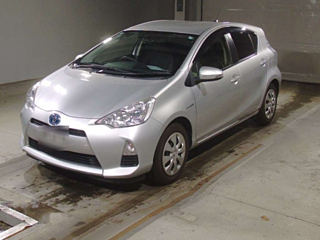 TOYOTA AQUA 2014