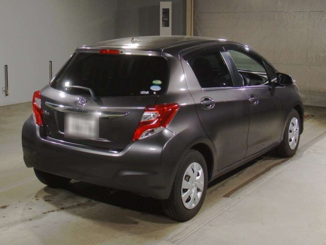 TOYOTA VITZ 2016