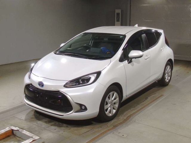 TOYOTA AQUA 2023