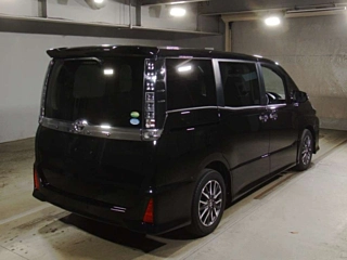 TOYOTA VOXY 2016
