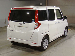 TOYOTA ROOMY 2020