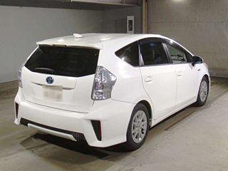 TOYOTA PRIUS ALPHA 2012