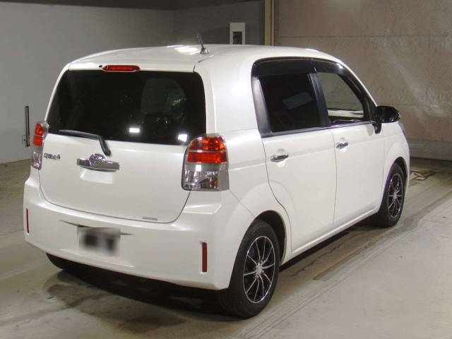 TOYOTA SPADE 2016