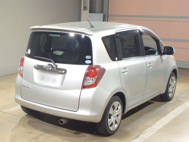 TOYOTA RACTIS 2010