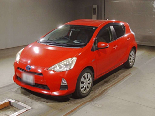 TOYOTA AQUA 2013