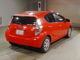 TOYOTA AQUA 2013