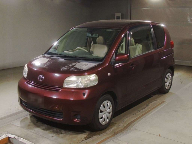 TOYOTA PORTE 2010