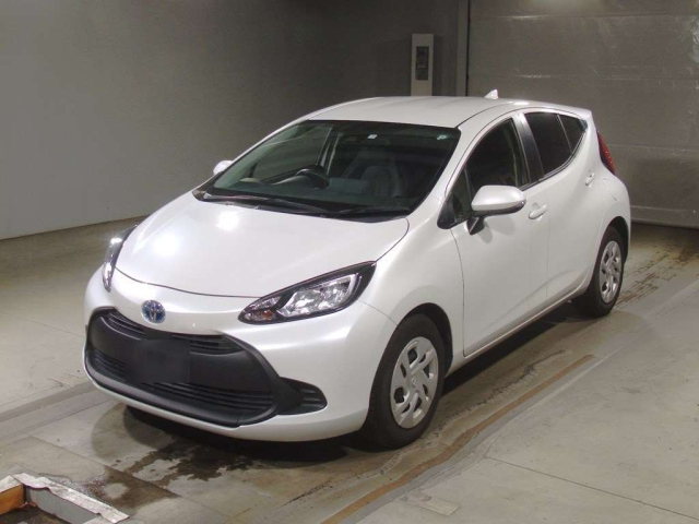 TOYOTA AQUA 2022