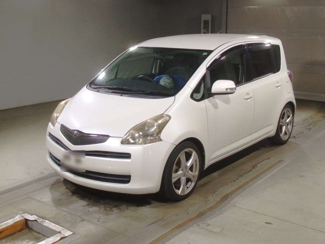 TOYOTA RACTIS 2010