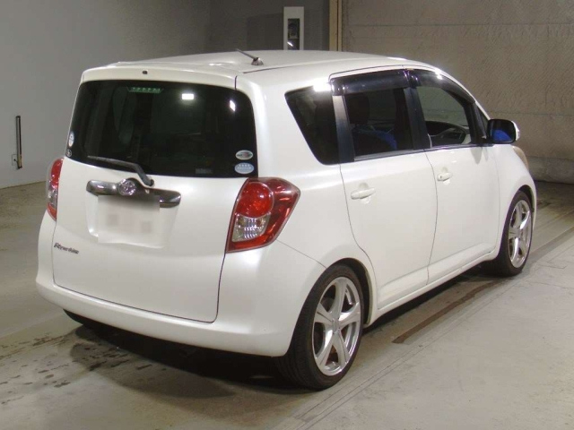 TOYOTA RACTIS 2010