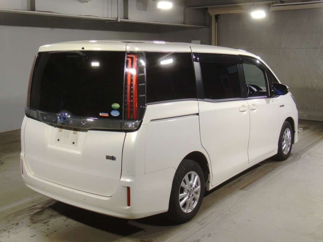 TOYOTA NOAH 2020