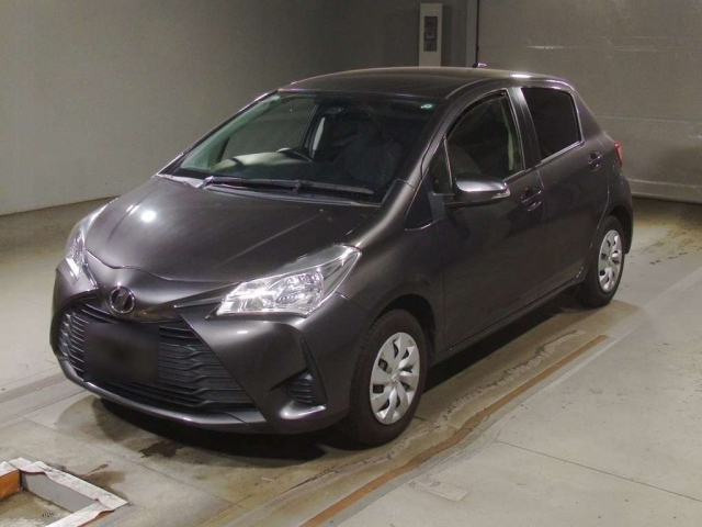 TOYOTA VITZ 2019