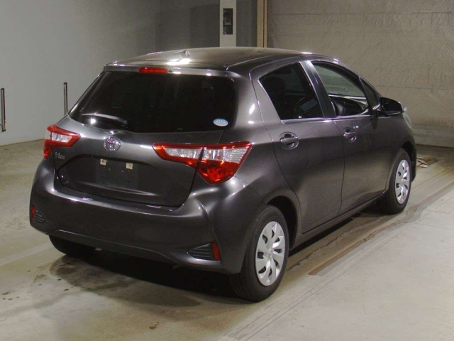 TOYOTA VITZ 2019