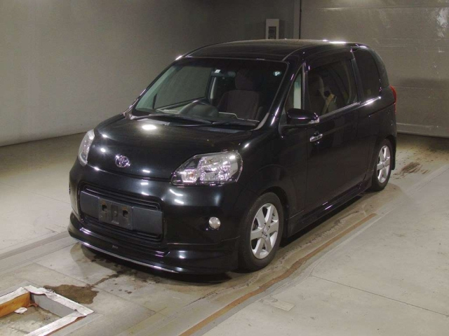 TOYOTA PORTE 2014