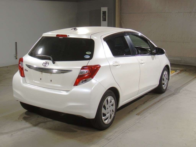 TOYOTA VITZ 2014