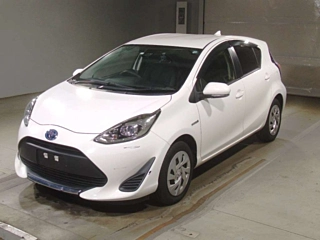TOYOTA AQUA 2020