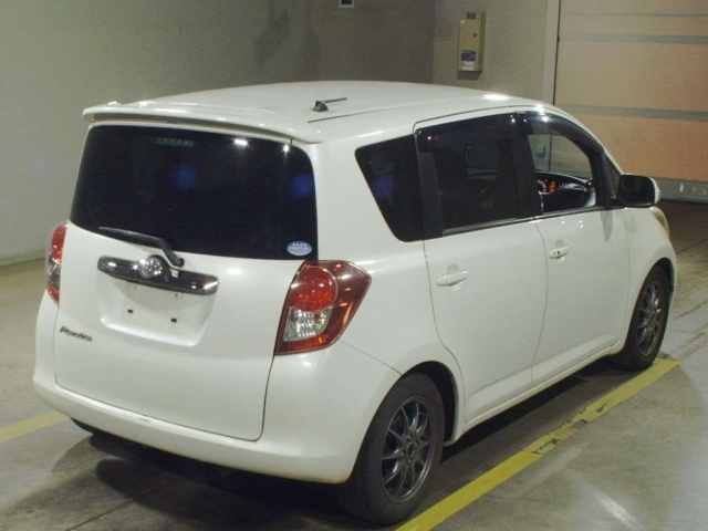 TOYOTA RACTIS 2010