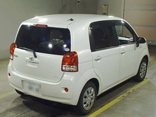 TOYOTA PORTE 2015