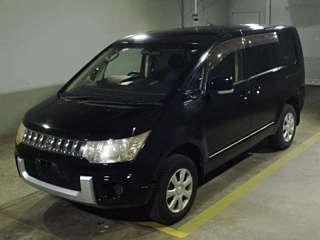 MITSUBISHI DELICA D5 2013