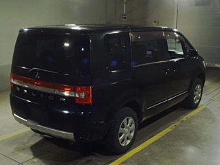 MITSUBISHI DELICA D5 2013