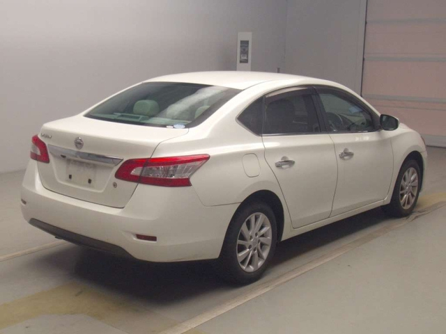 NISSAN SYLPHY 2017