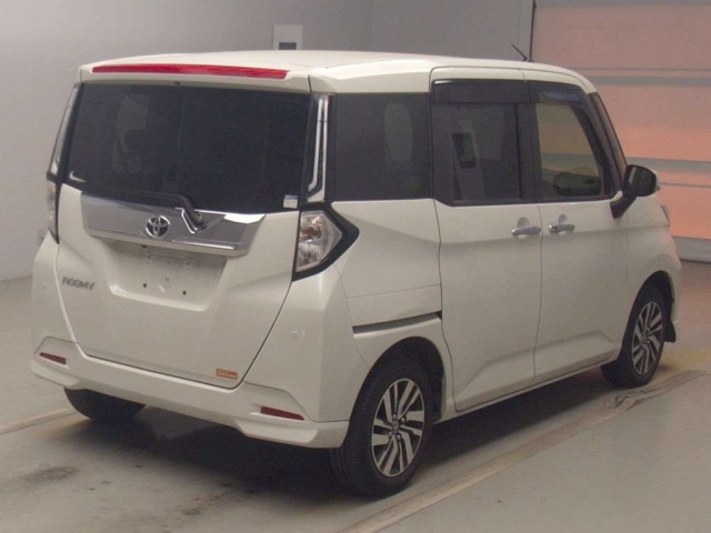 TOYOTA ROOMY 2022