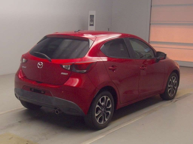 MAZDA DEMIO 2015