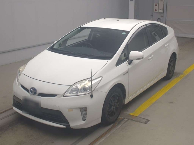 TOYOTA PRIUS 2016