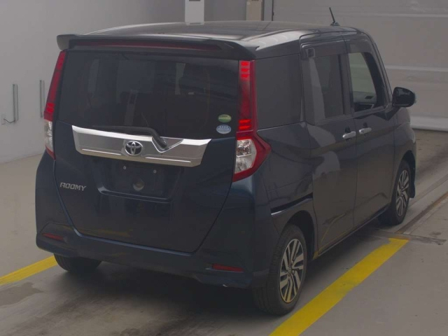 TOYOTA ROOMY 2018