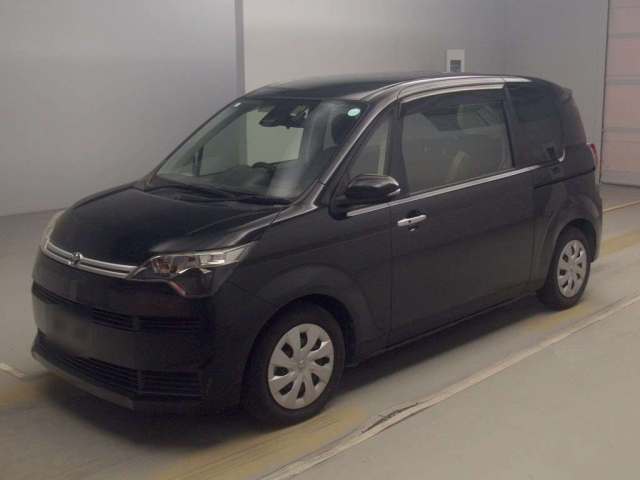 TOYOTA SPADE 2016
