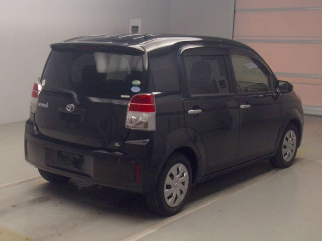 TOYOTA SPADE 2016