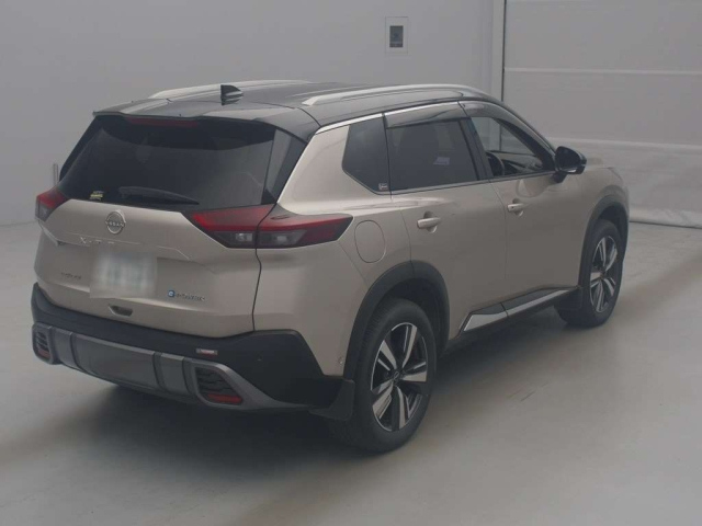 NISSAN X-TRAIL 2024