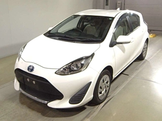 TOYOTA AQUA 2020