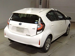 TOYOTA AQUA 2020