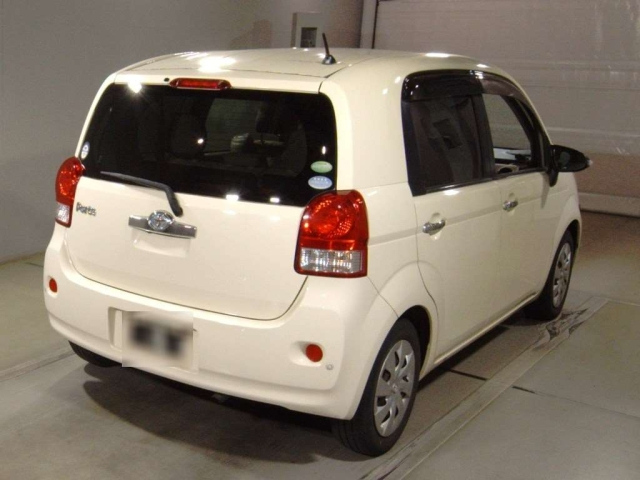 TOYOTA PORTE 2014