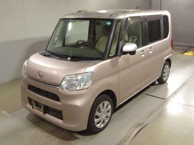 DAIHATSU TANTO 2014