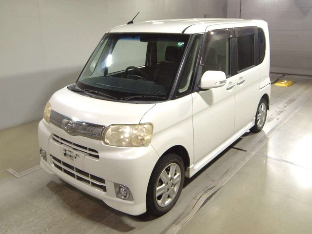 DAIHATSU TANTO 2013